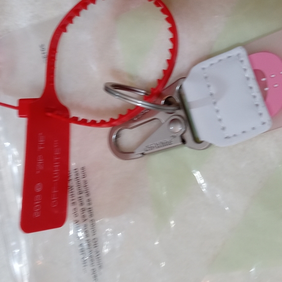 Keychain - Picture 2 of 6